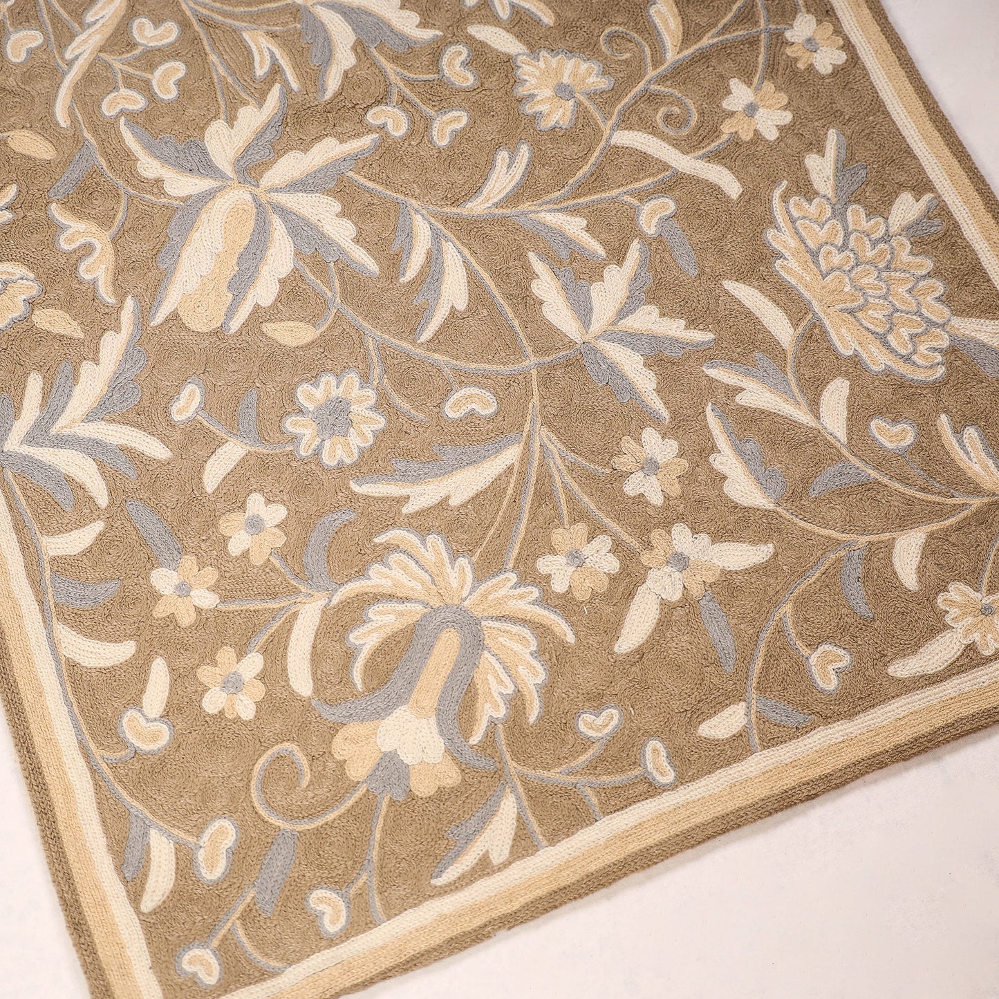 Original Chain Stitch Crewel Wool Thread Hand Embroidery Rug / Carpet