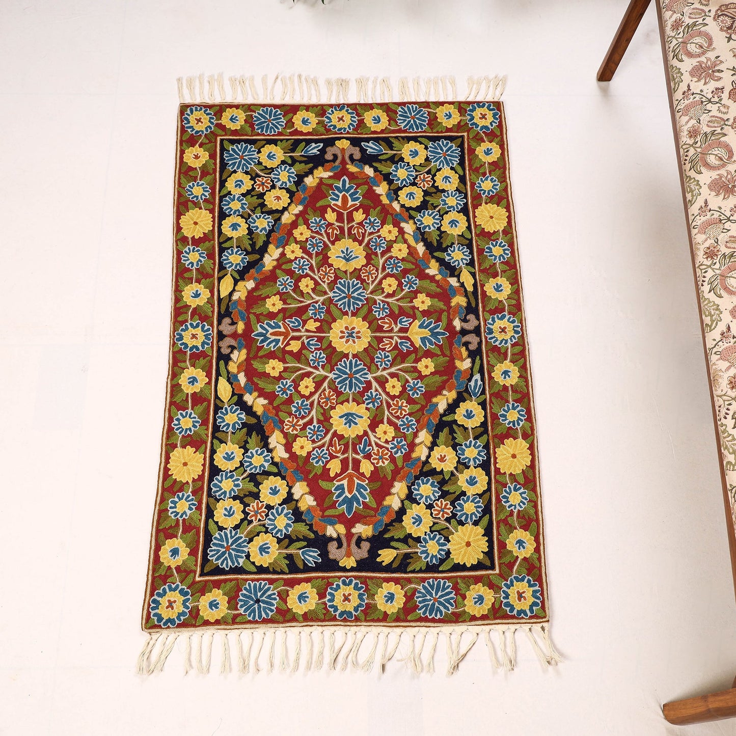 Original Chain Stitch Crewel Wool Thread Hand Embroidery Rug / Carpet
