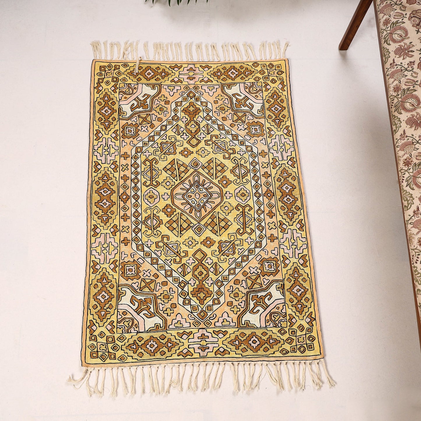 Original Chain Stitch Mulberry Silk Thread Hand Embroidery Rug / Carpet