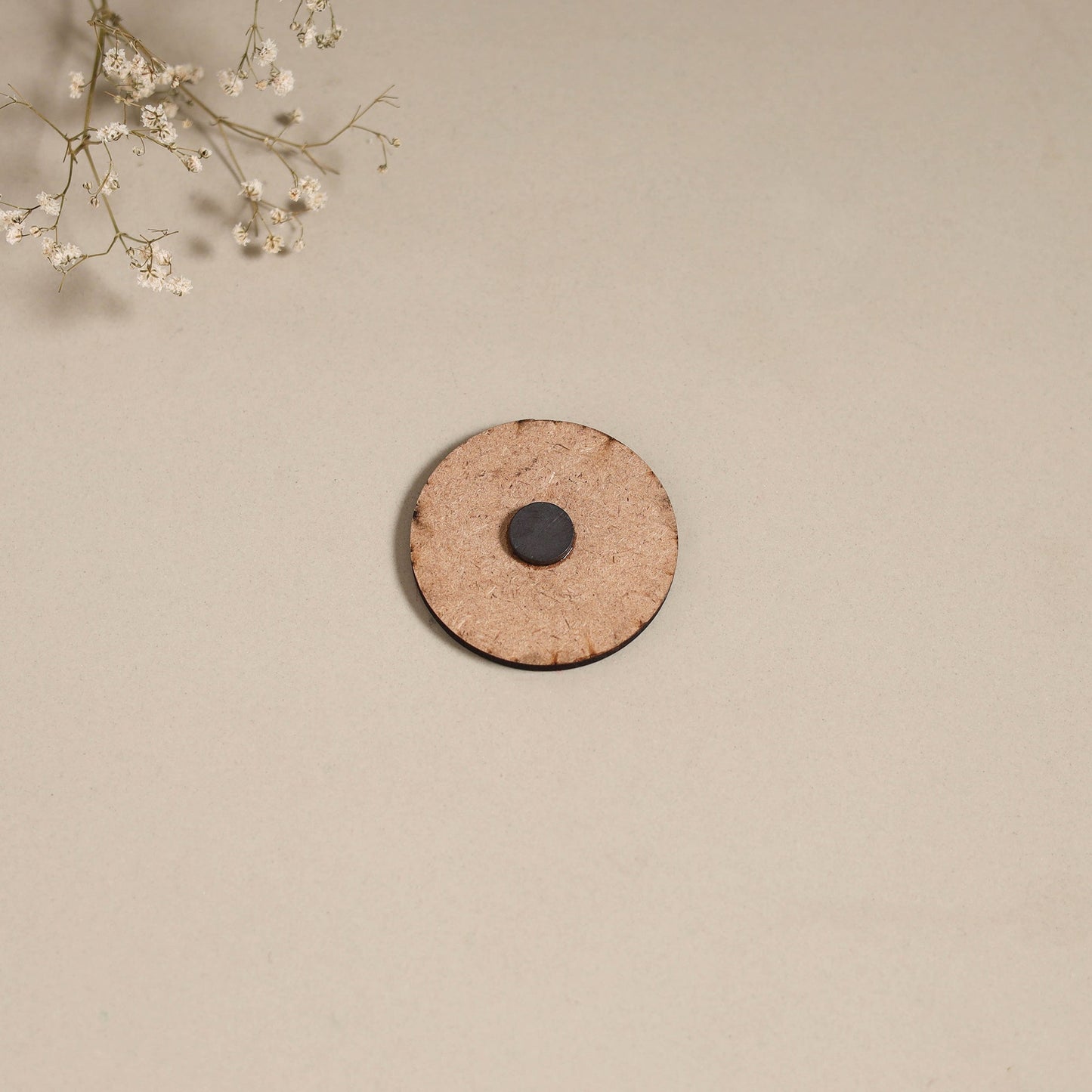 Patua handpainted wooden magnet 23 - handcrafted