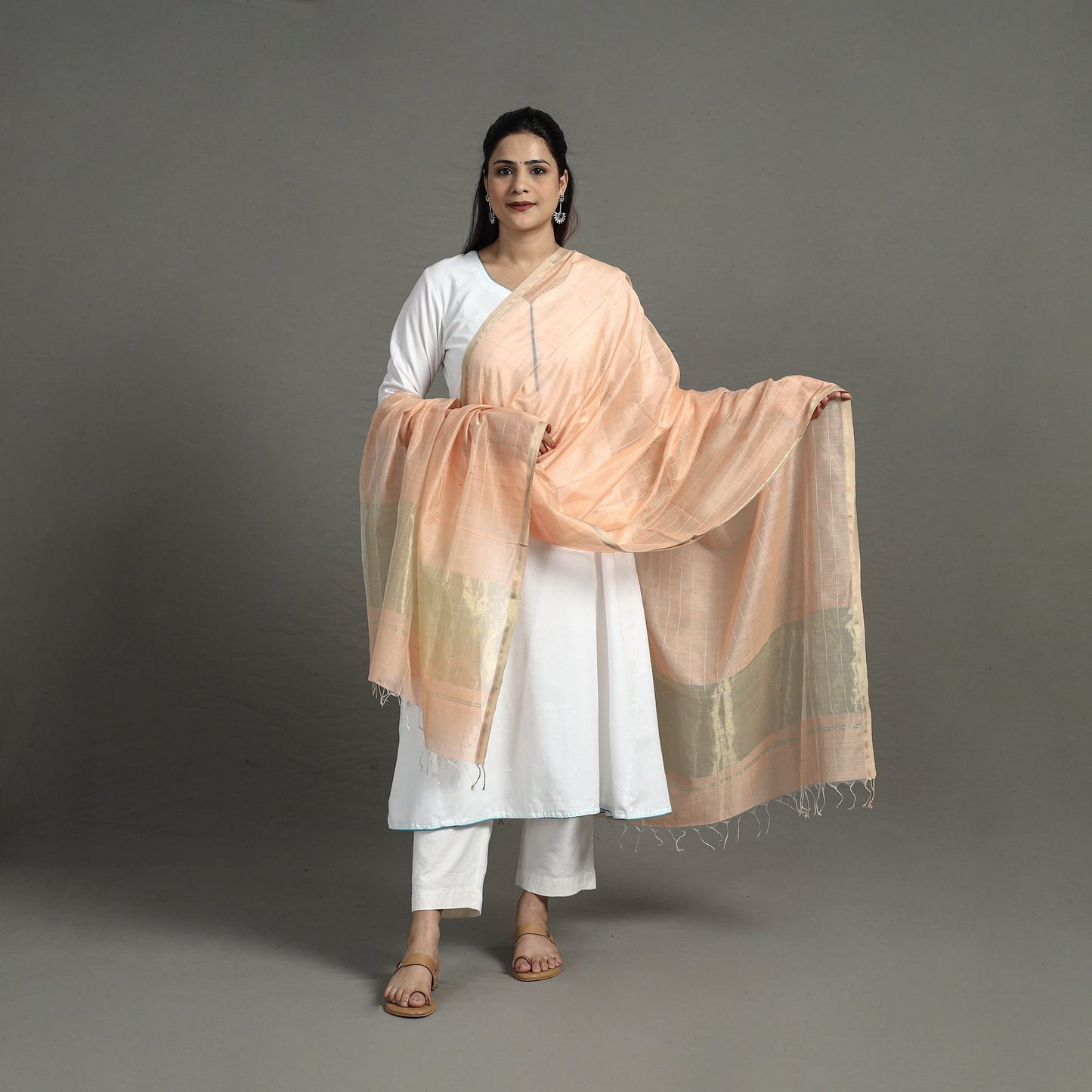 Traditional Maheshwari Dupatta with Zari Work Online