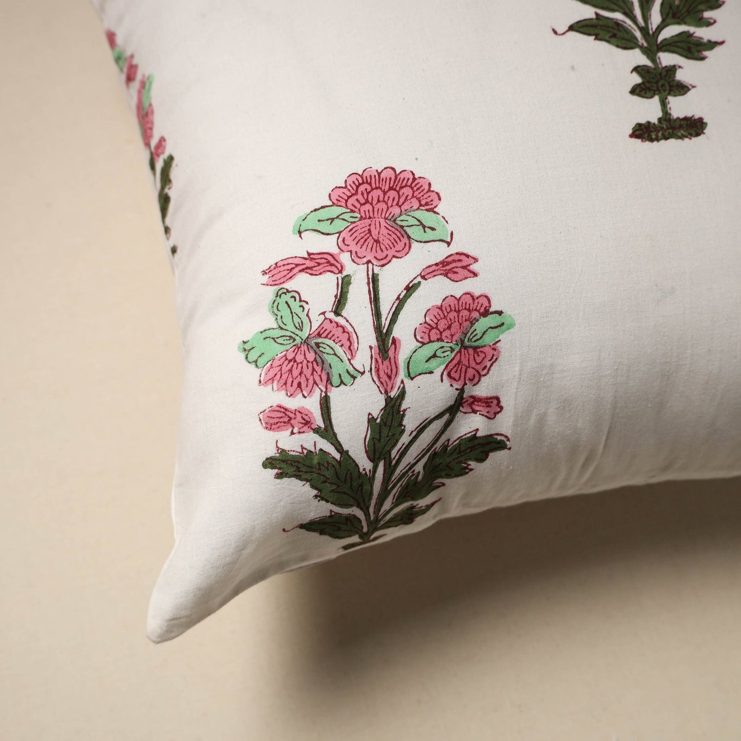 Cotton sanganeri cushion cover (16 x 16 in) 80 - handcrafted