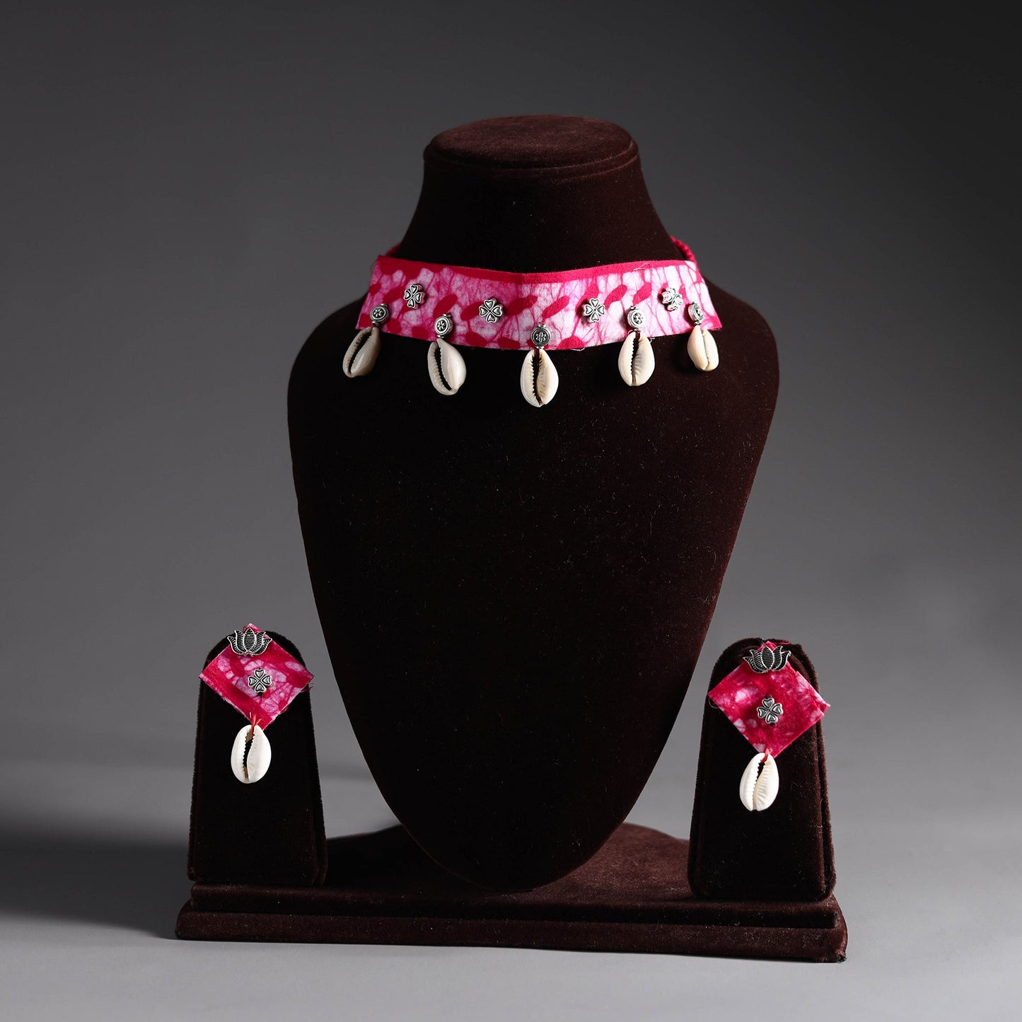 Handcrafted Choker Necklace Set