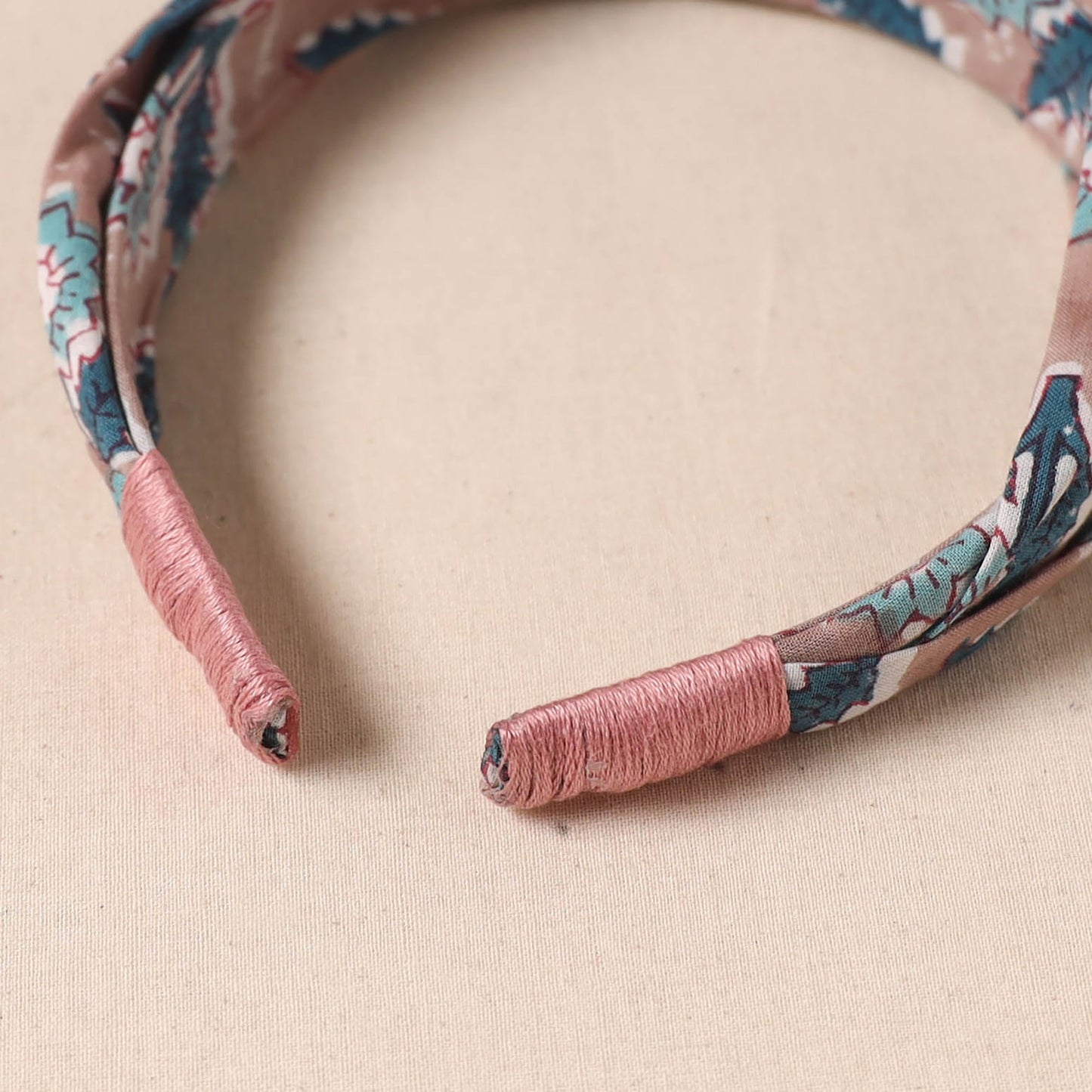 Fabart knotted hair band 05 - handcrafted