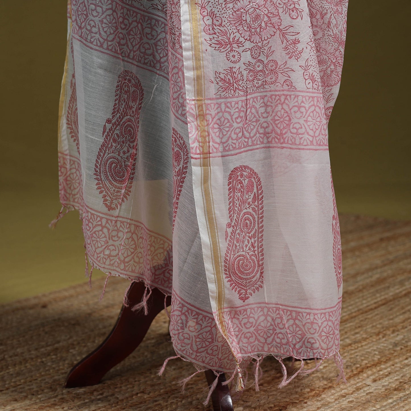 Hand chanderi silk sanganeri floral dupatta 58 - handcrafted