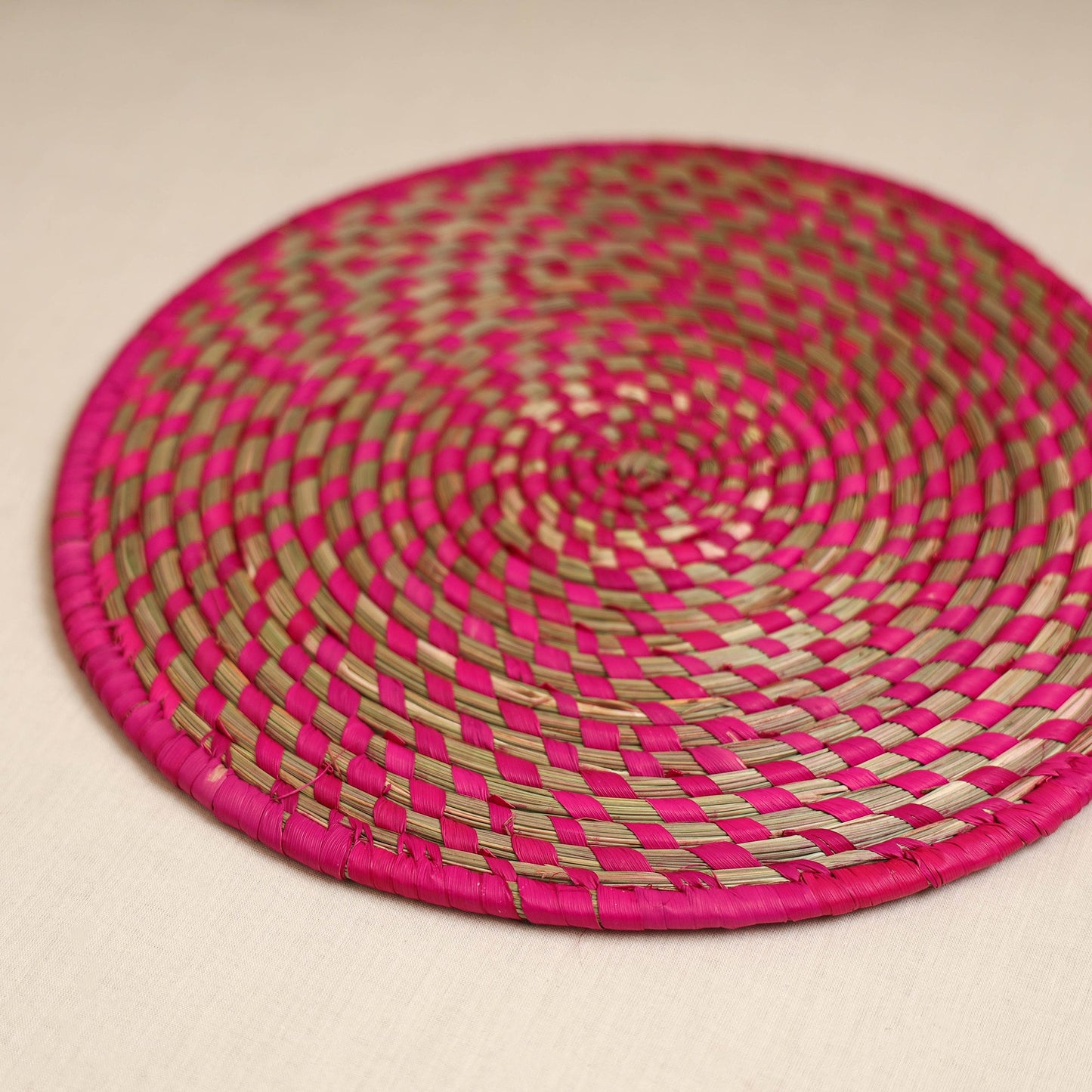Pink - handcrafted eco-friendly sabai grass spiral mat 05