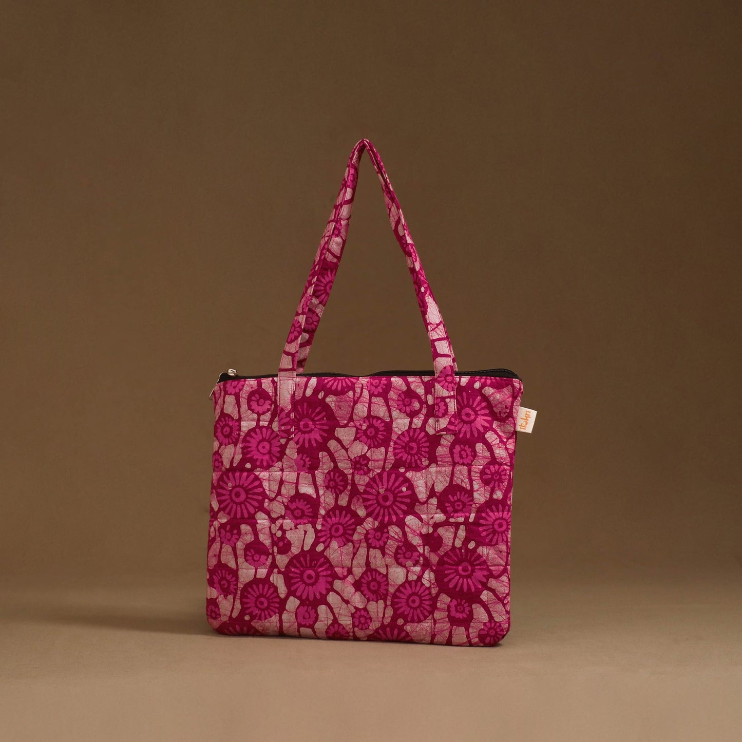 Handcrafted quilted handbag 28