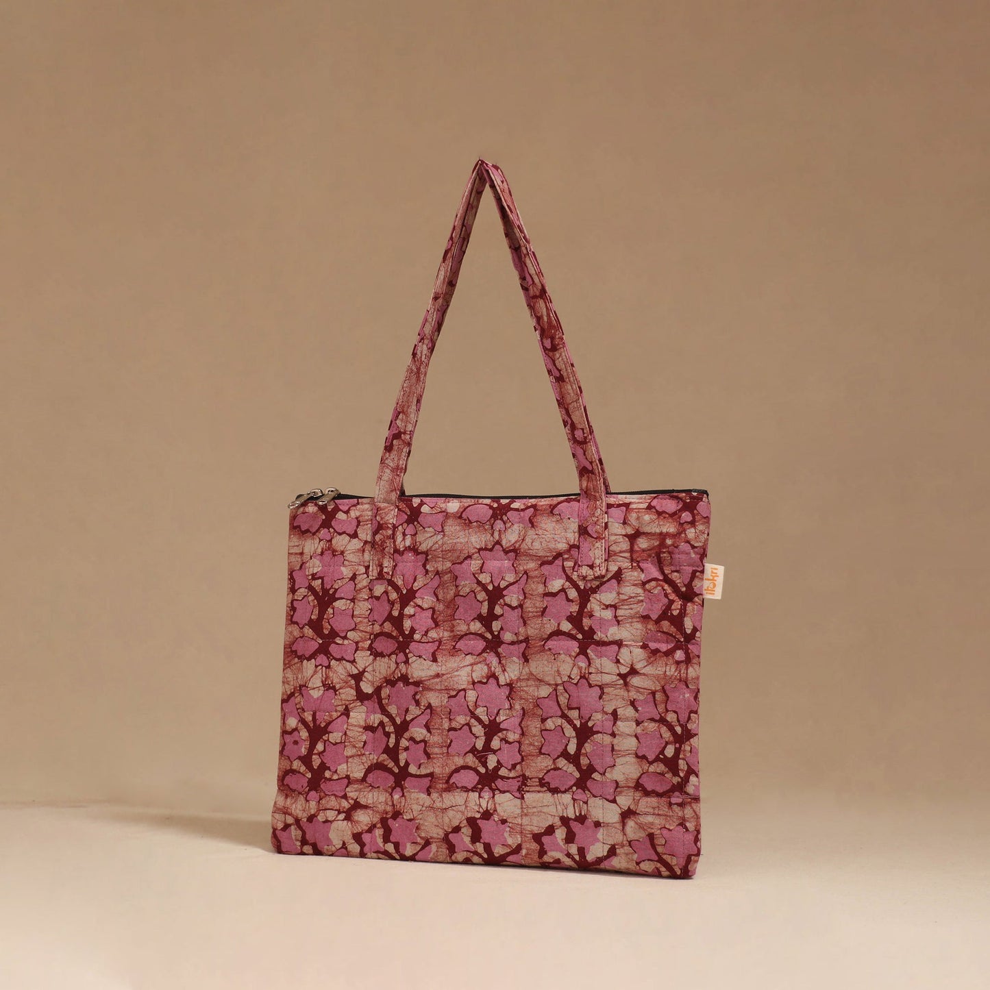 Handcrafted quilted handbag 37