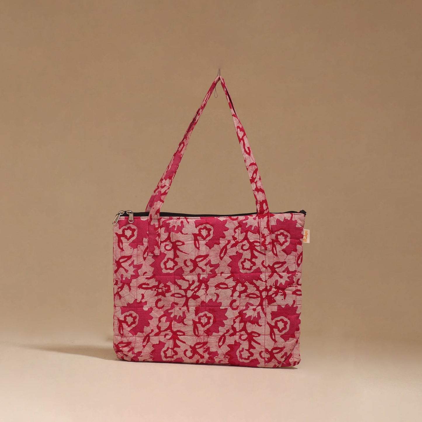 Handcrafted quilted handbag 40