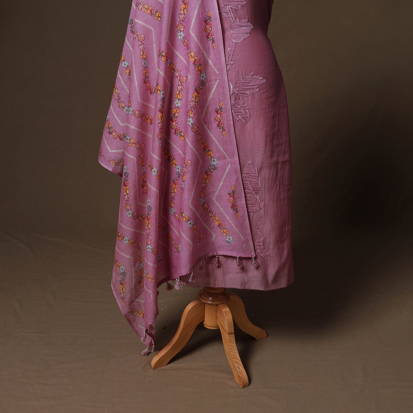 Handloom chanderi silk thread work 3pc unstitched dress