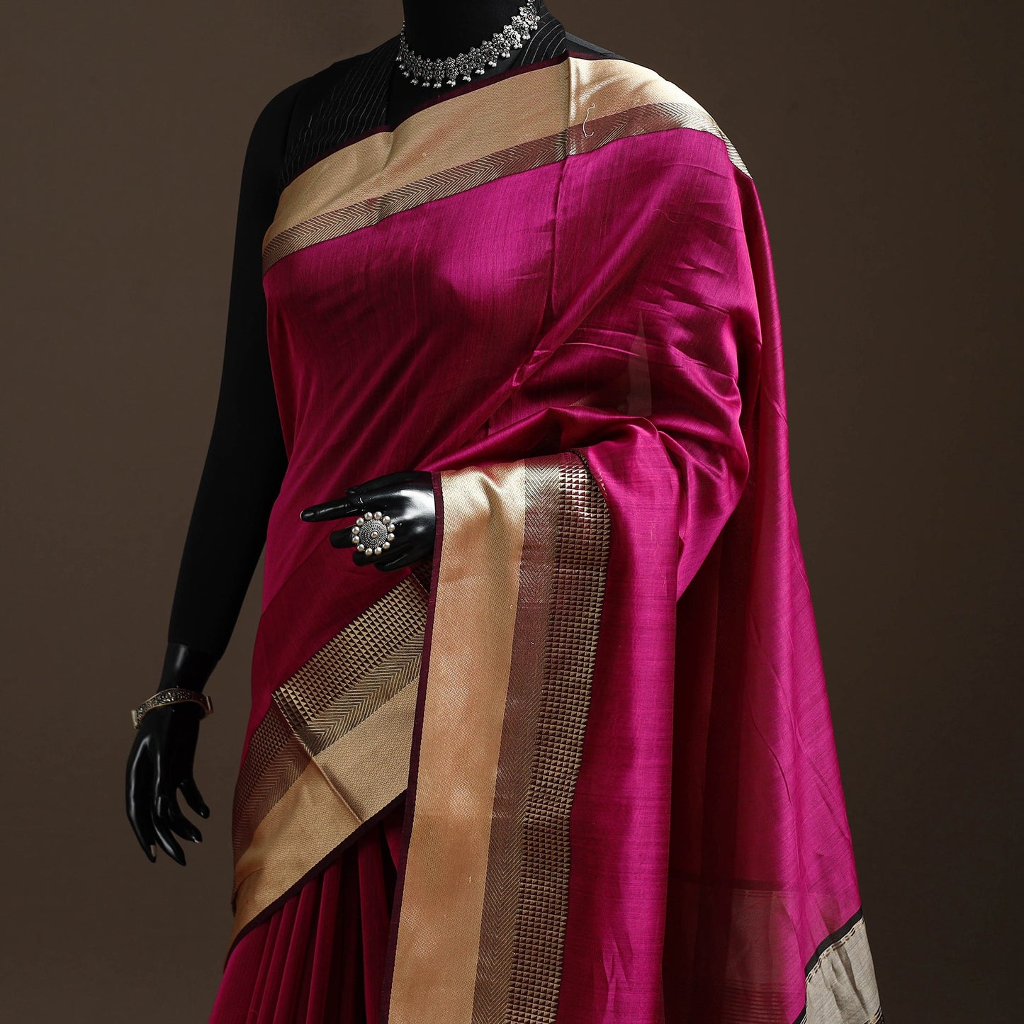 Pink - handloom maheshwari saree with resham zari border 17