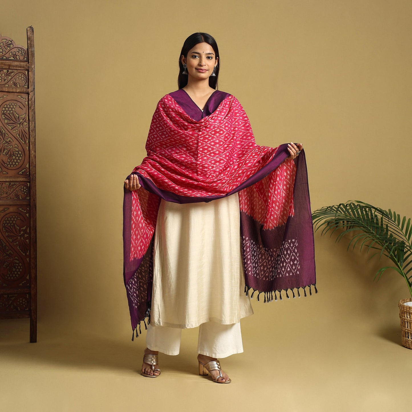 Pink Handloom Mercerized Cotton Pochampally Ikat Dupatta