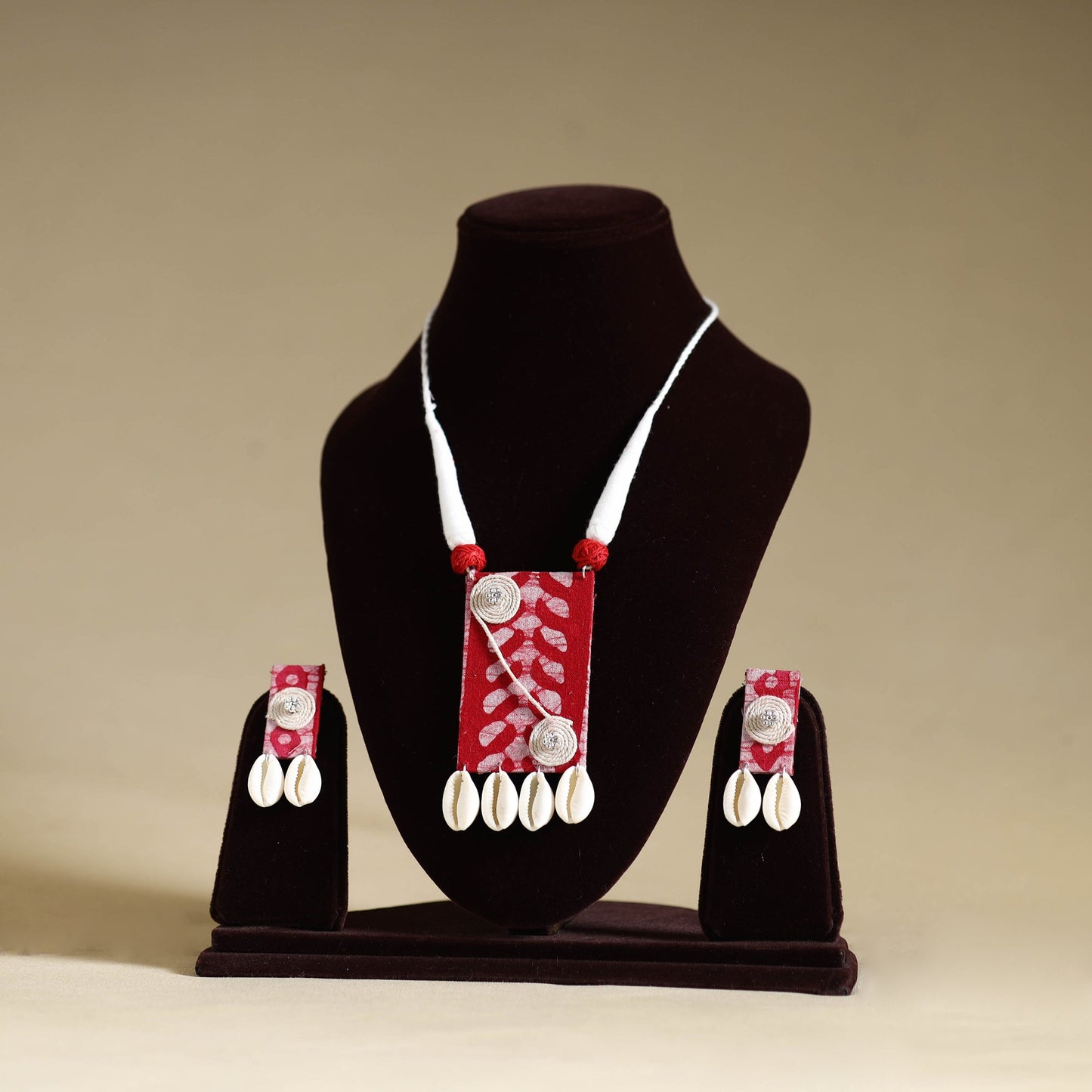 Pink - handmade shell work fabart necklace set 02
