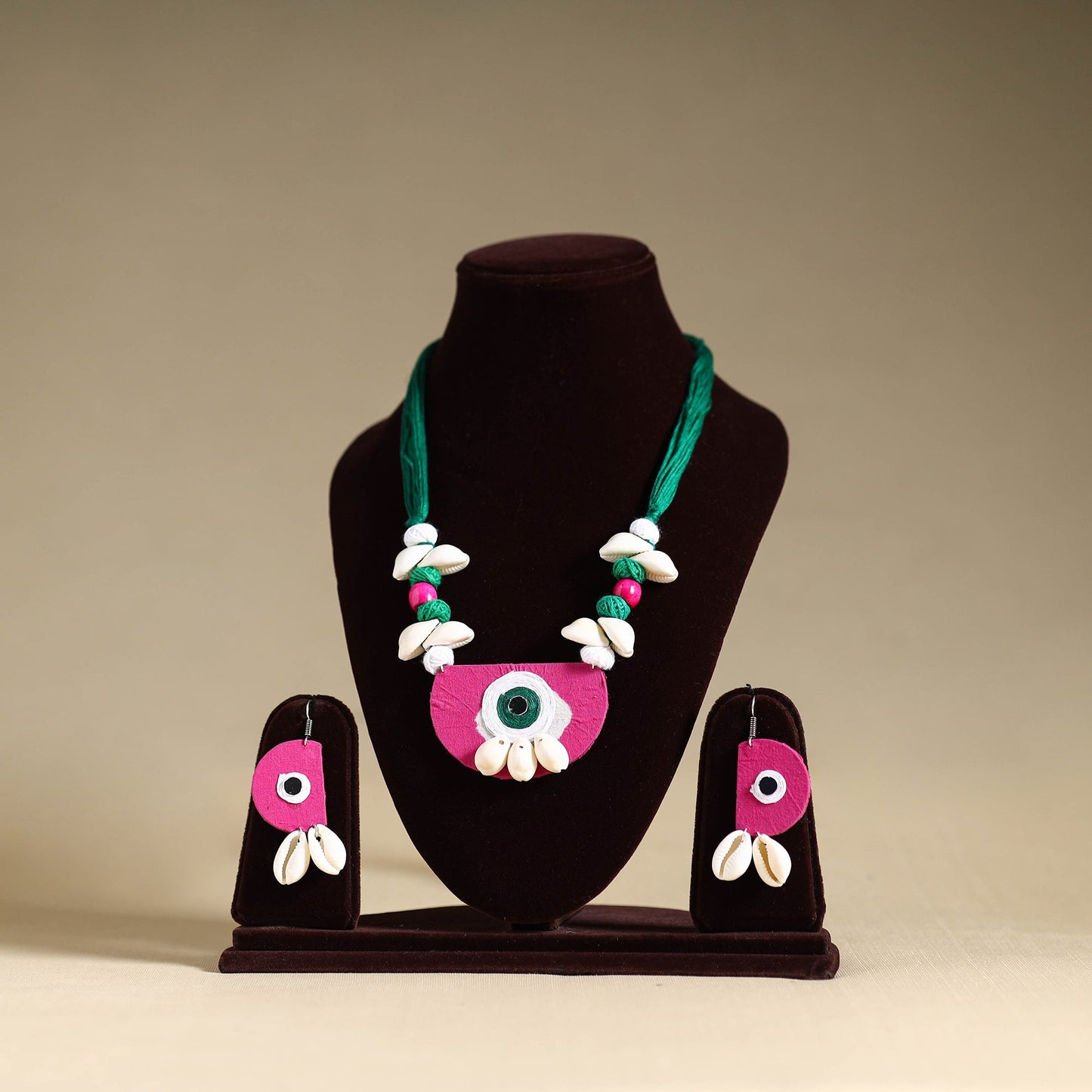 Handmade Shell Work Fabart Necklace Set