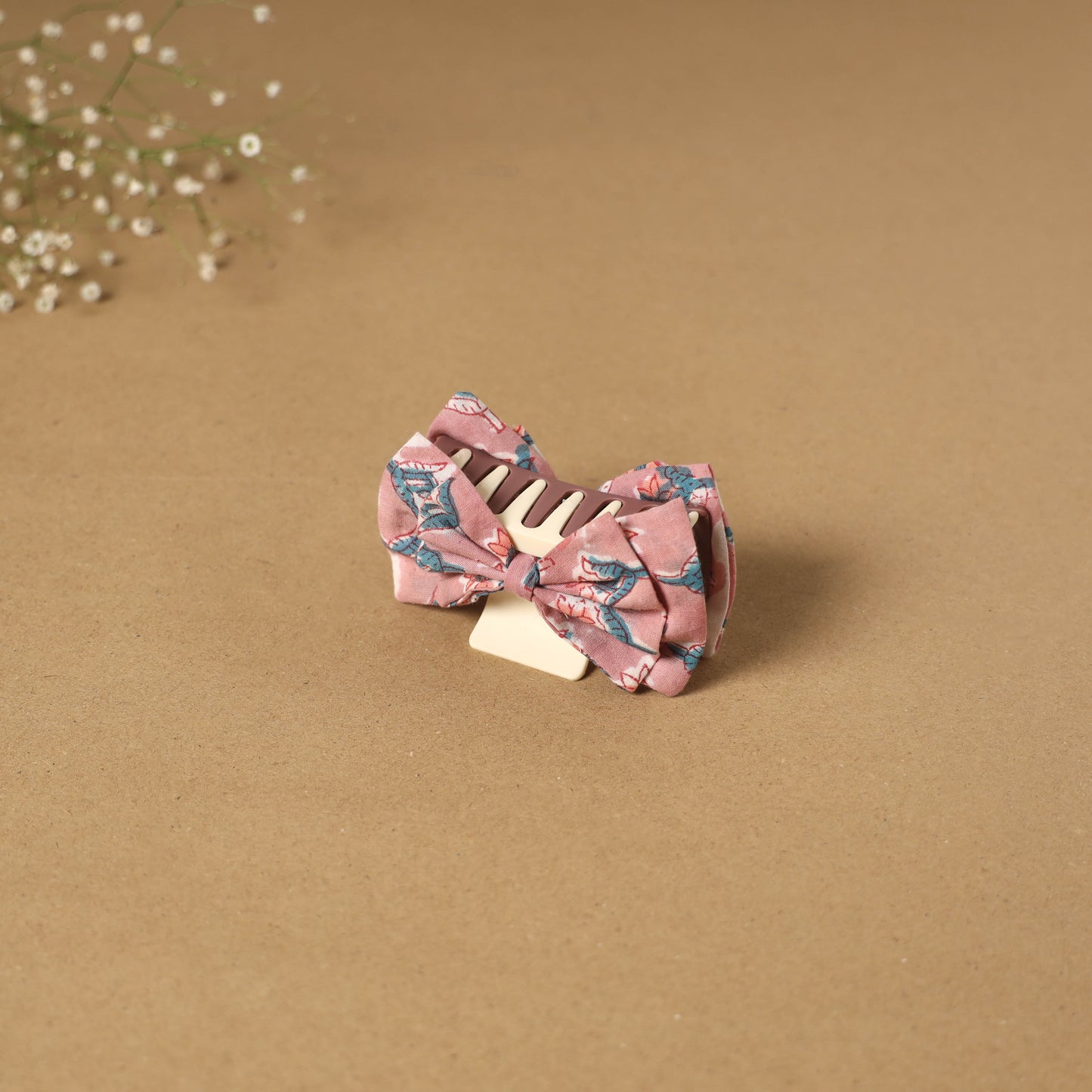 Pink - handmade women’s bow hair claw clip 01 - handcrafted