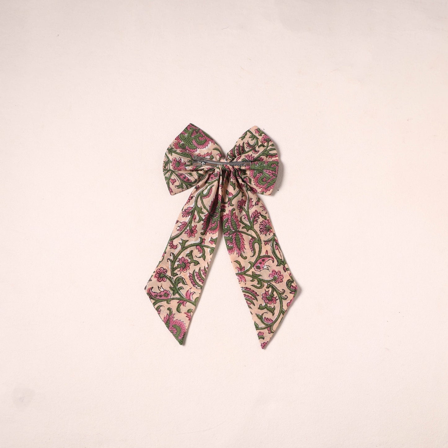 Handmade women’s bow hair clip 06 - handcrafted