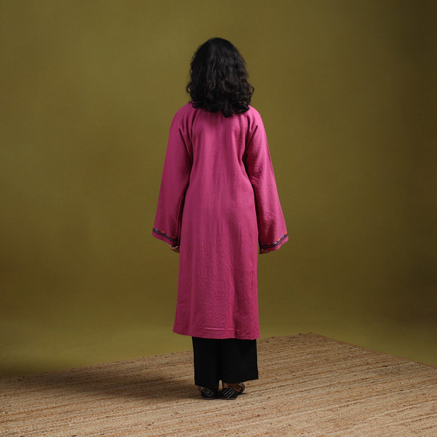 Handwoven aari hand embroidered kashmiri merino wool pheran