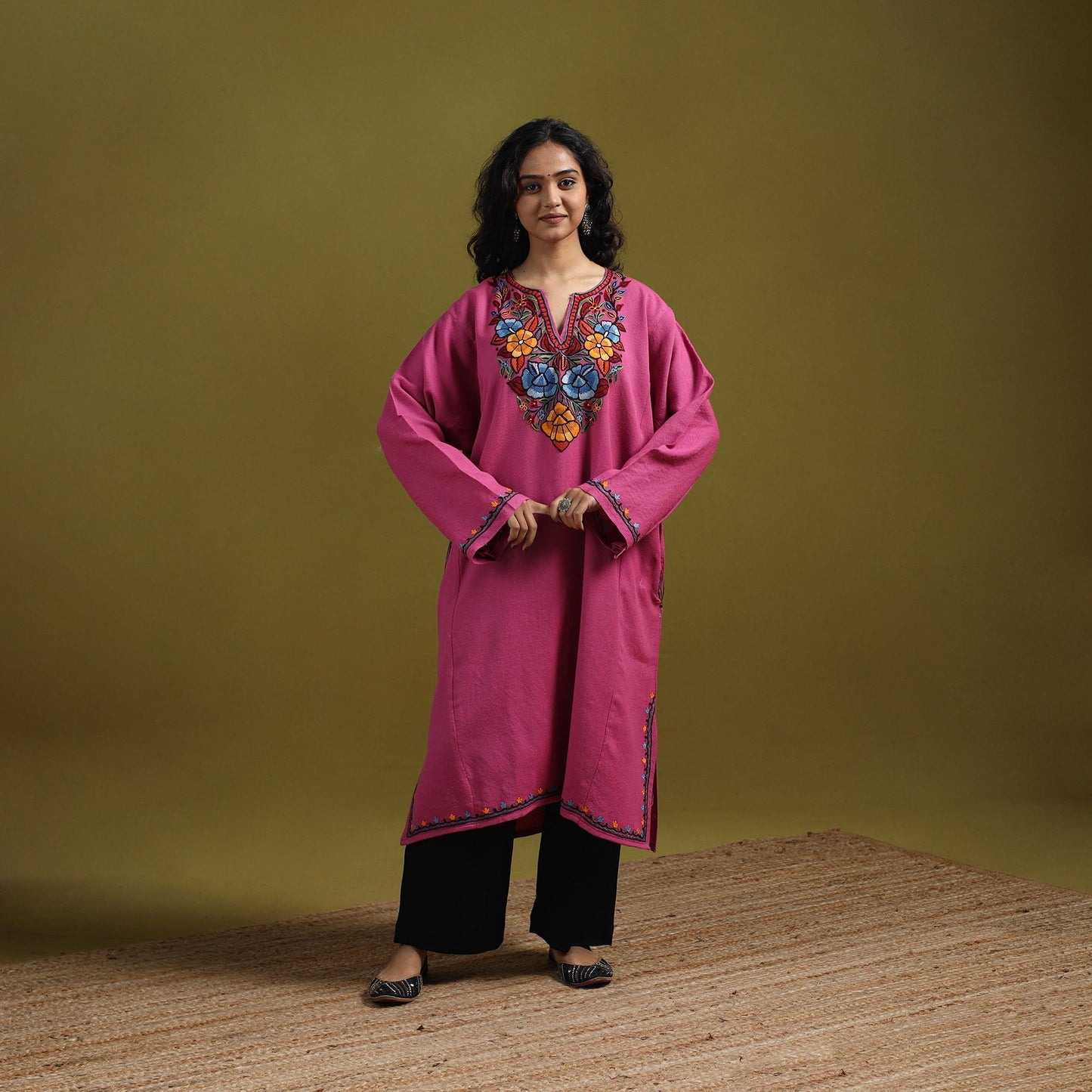 Handwoven aari hand embroidered kashmiri merino wool pheran