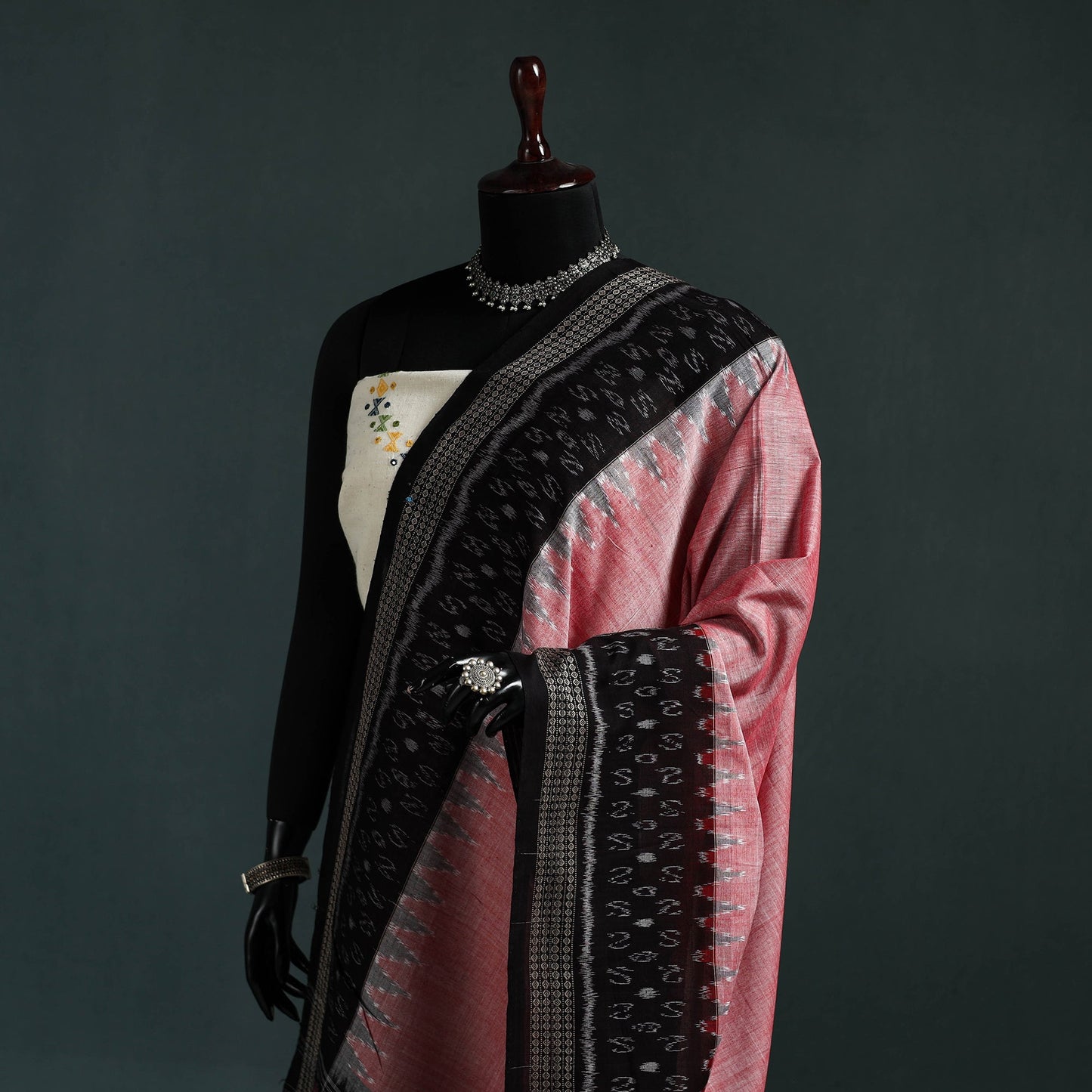 Ikat handloom cotton sambalpuri dupatta 08 - handcrafted