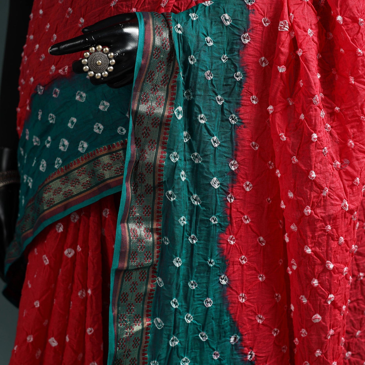 Kutch bandhani tie-dye cotton saree with blouse piece 04