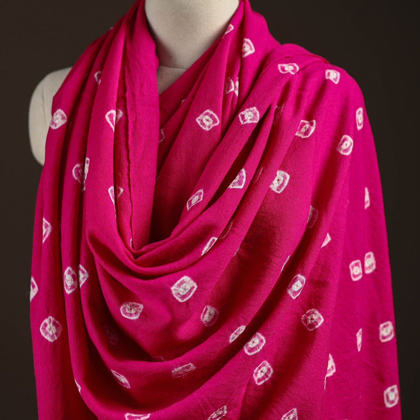 Kutch handwoven merino wool bandhani tie-dye shawl 125