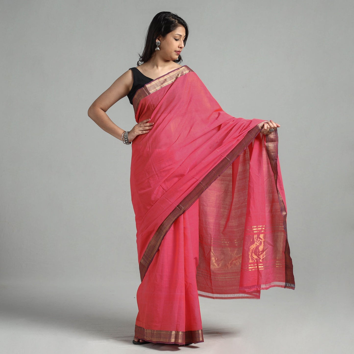 Buy Mangalagiri Handloom Cotton Saree with Zari Border Online at iTokri.com