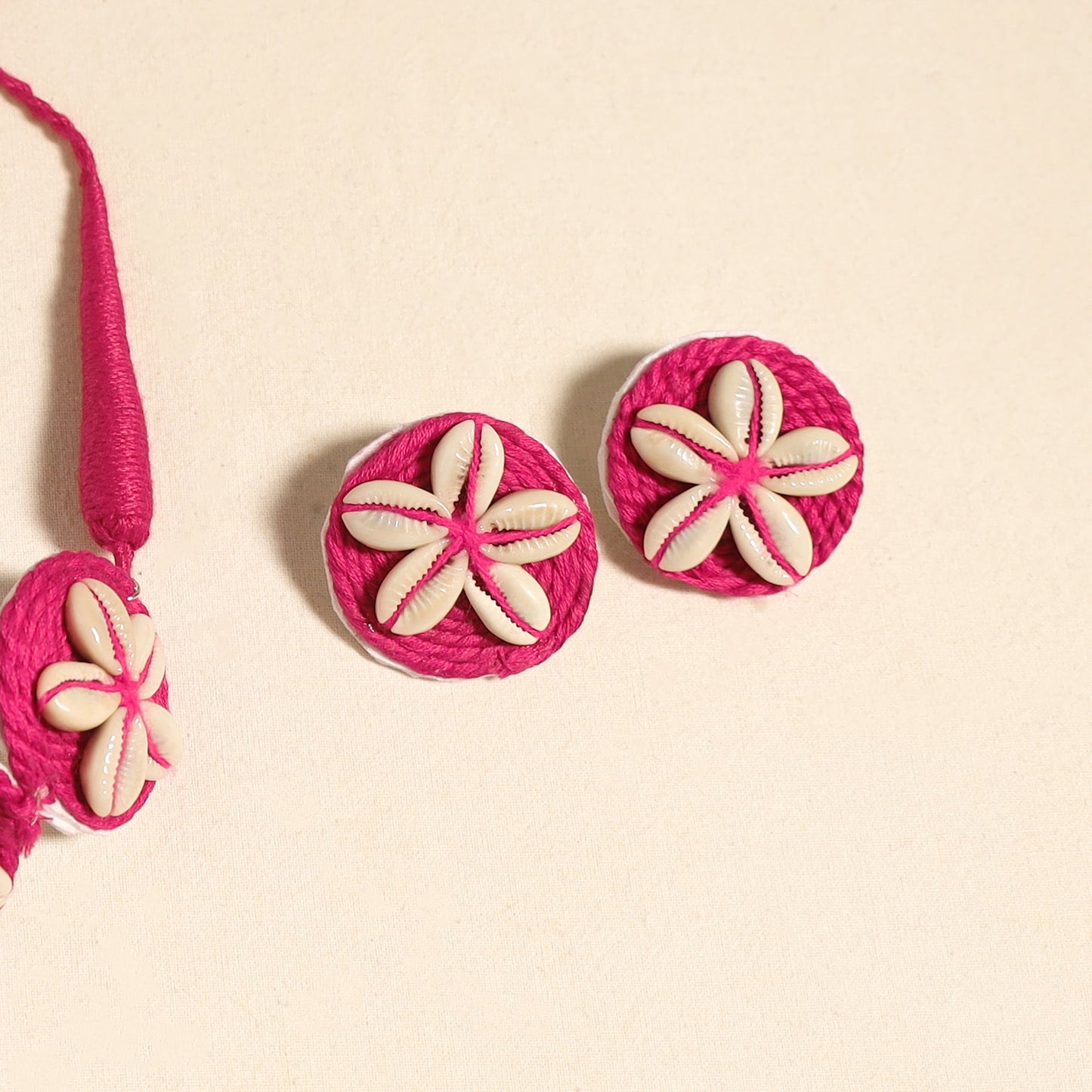 Pink - navratri special! Thread & shell work necklace set