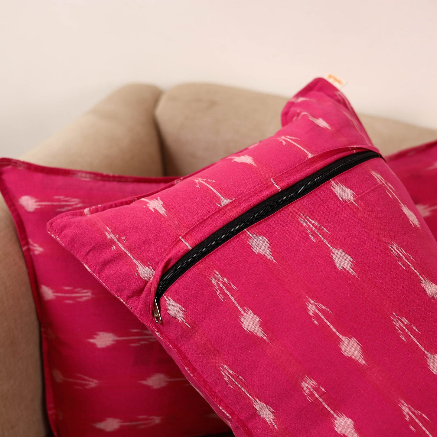 Pochampally ikat weave pillow covers (set of 2) 03