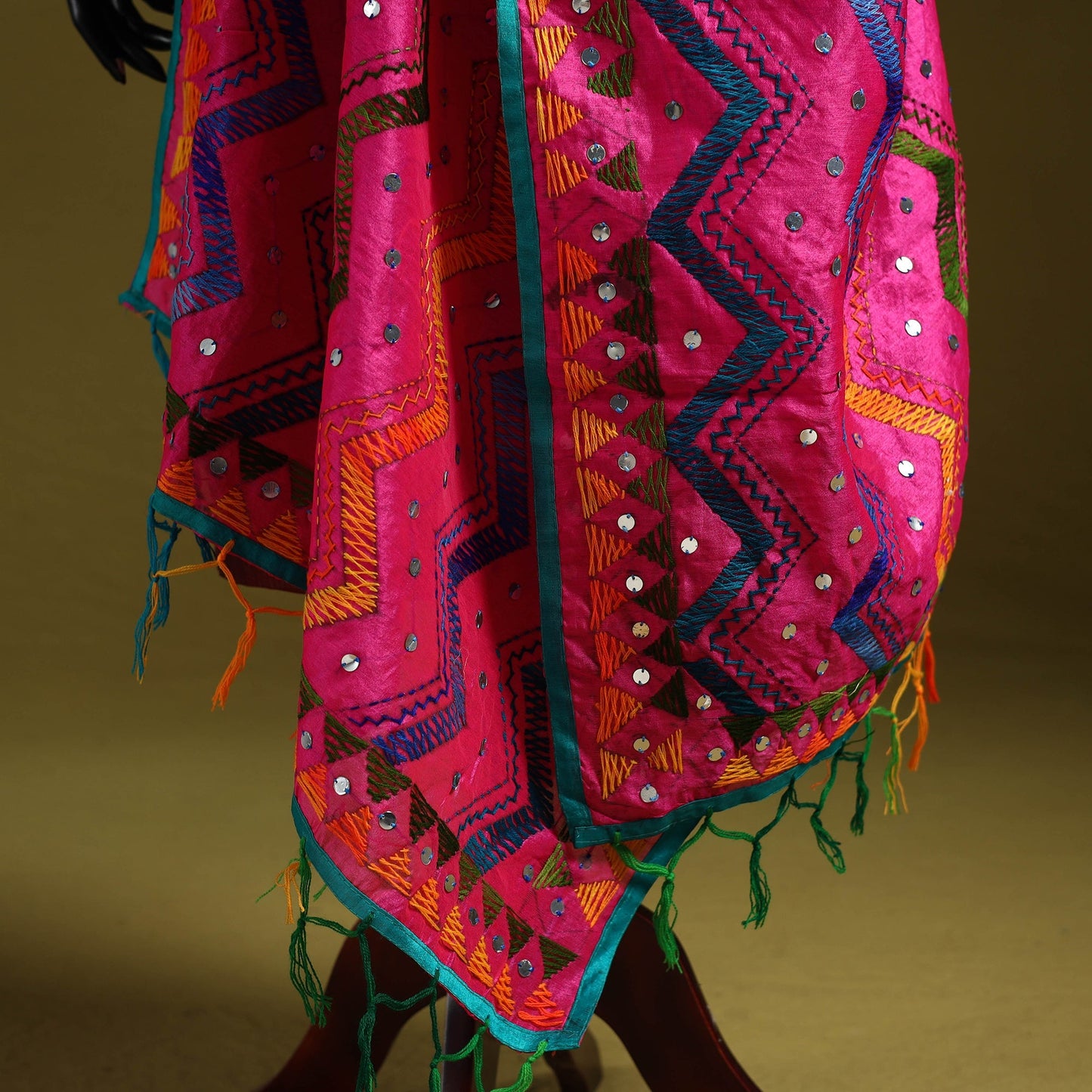Ranihati chanderi silk zig zag hand embroidery dupatta 31