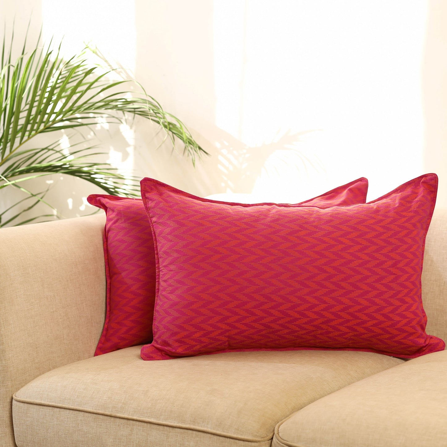 Set of 2 Pink Jacquard Cotton Pillow Covers