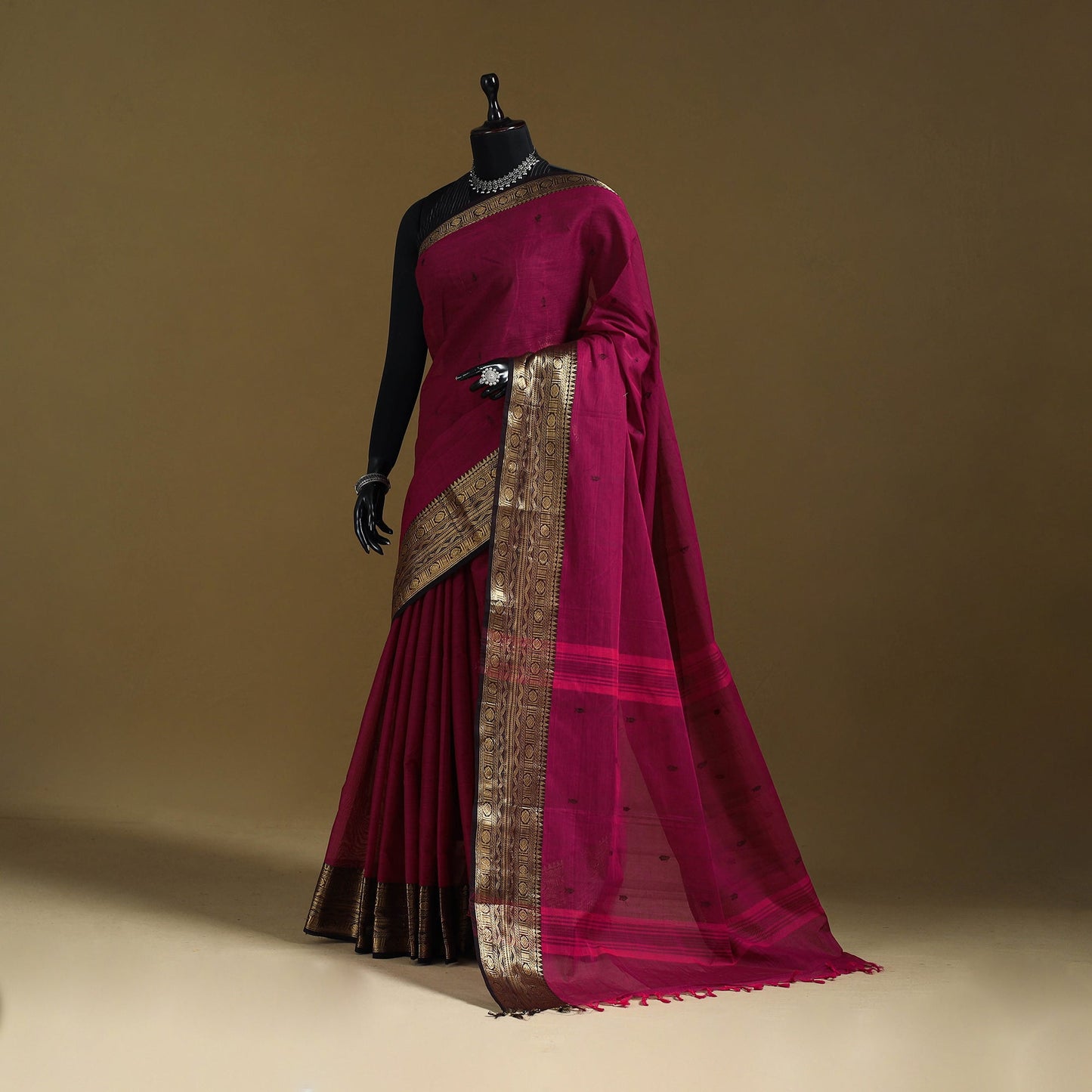 Thread buti cotton kanchipuram saree with border 57