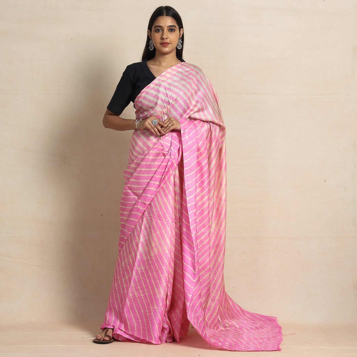 Buy Multicolour Leheriya Tie-Dye Tussar Silk Handloom Saree Online l iTokri.com