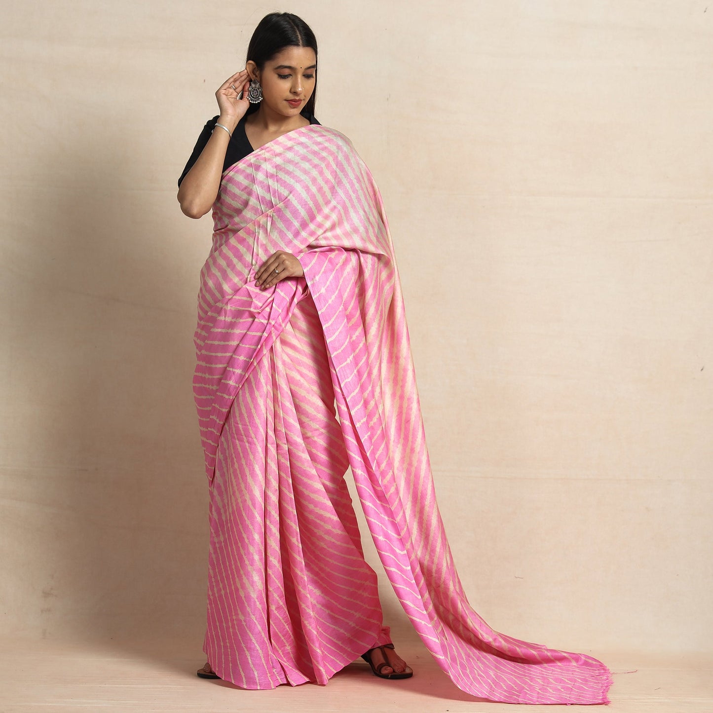 Buy Multicolour Leheriya Tie-Dye Tussar Silk Handloom Saree Online l iTokri.com