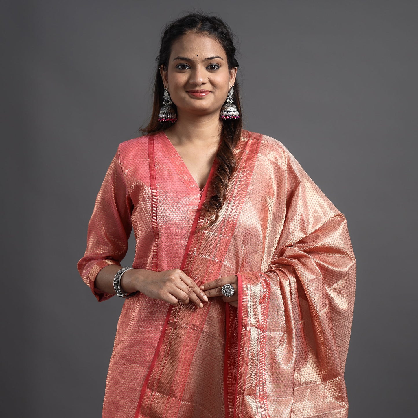 Traditional Maheshwari Tissue Zari Work Cotton Handloom Kurta with Dupatta Set Online at iTokri.com