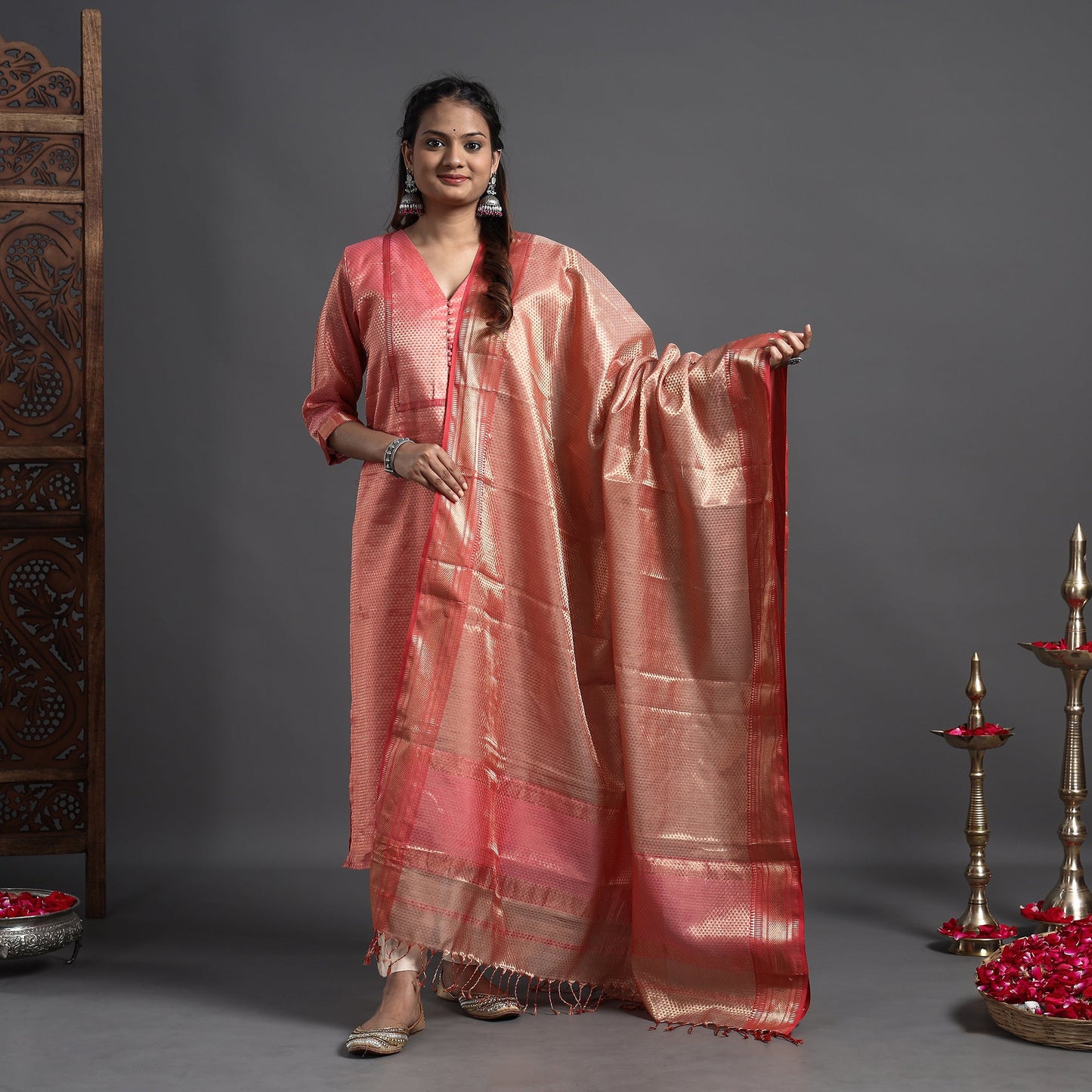 Traditional Maheshwari Tissue Zari Work Cotton Handloom Kurta with Dupatta Set Online at iTokri.com