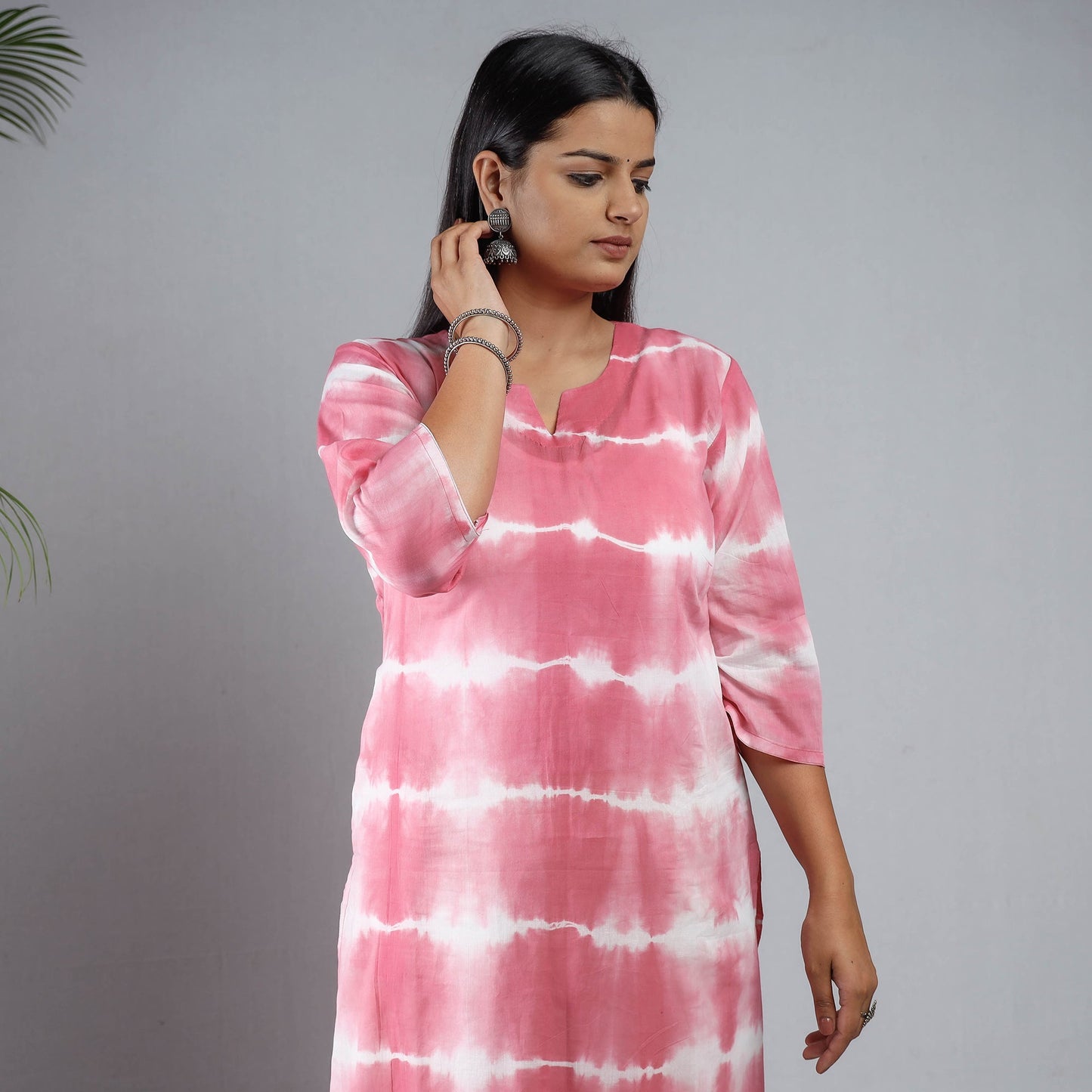 Pink & white shibori tie-dye mul cotton long kurta
