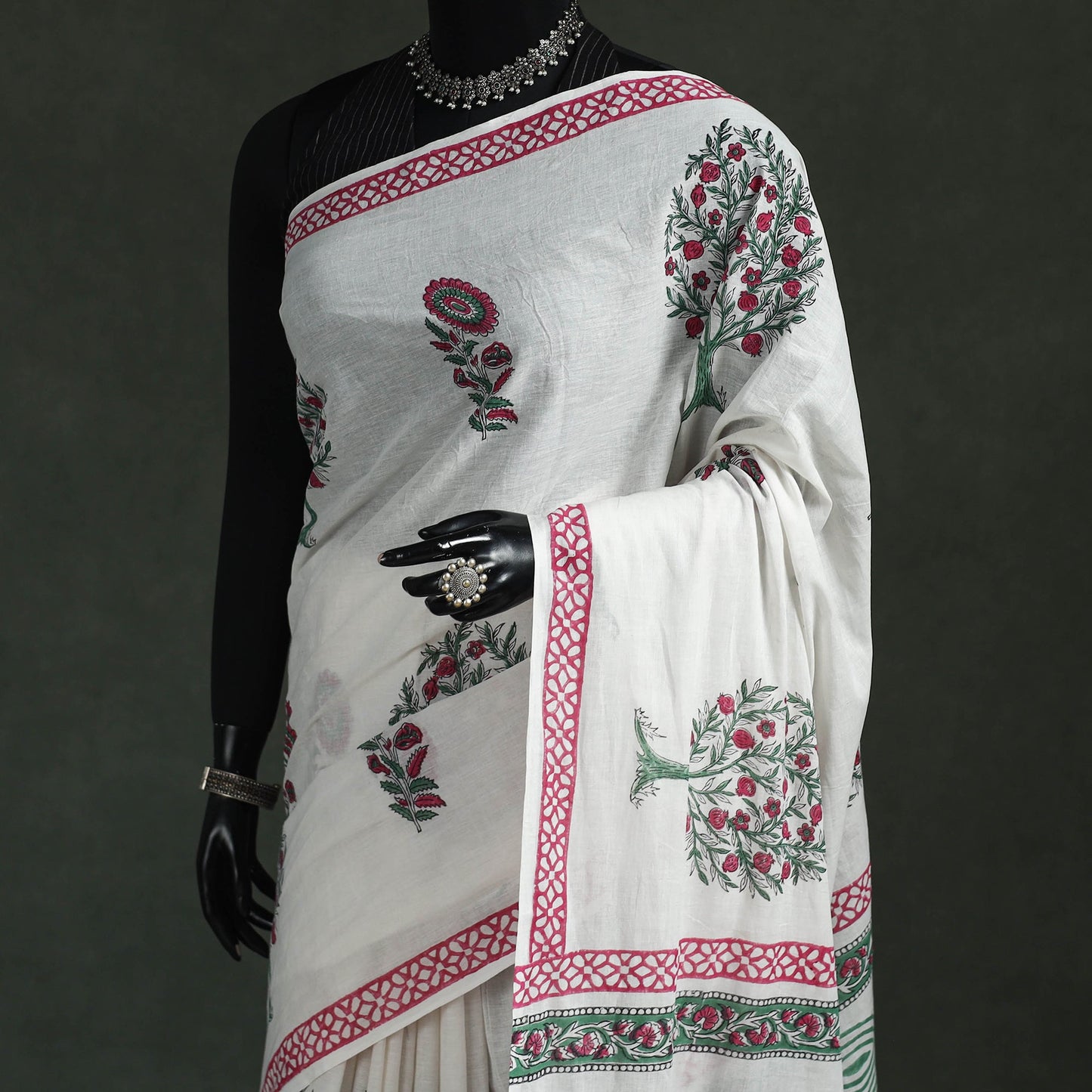 Pure mul cotton hand block sanganeri print saree 04