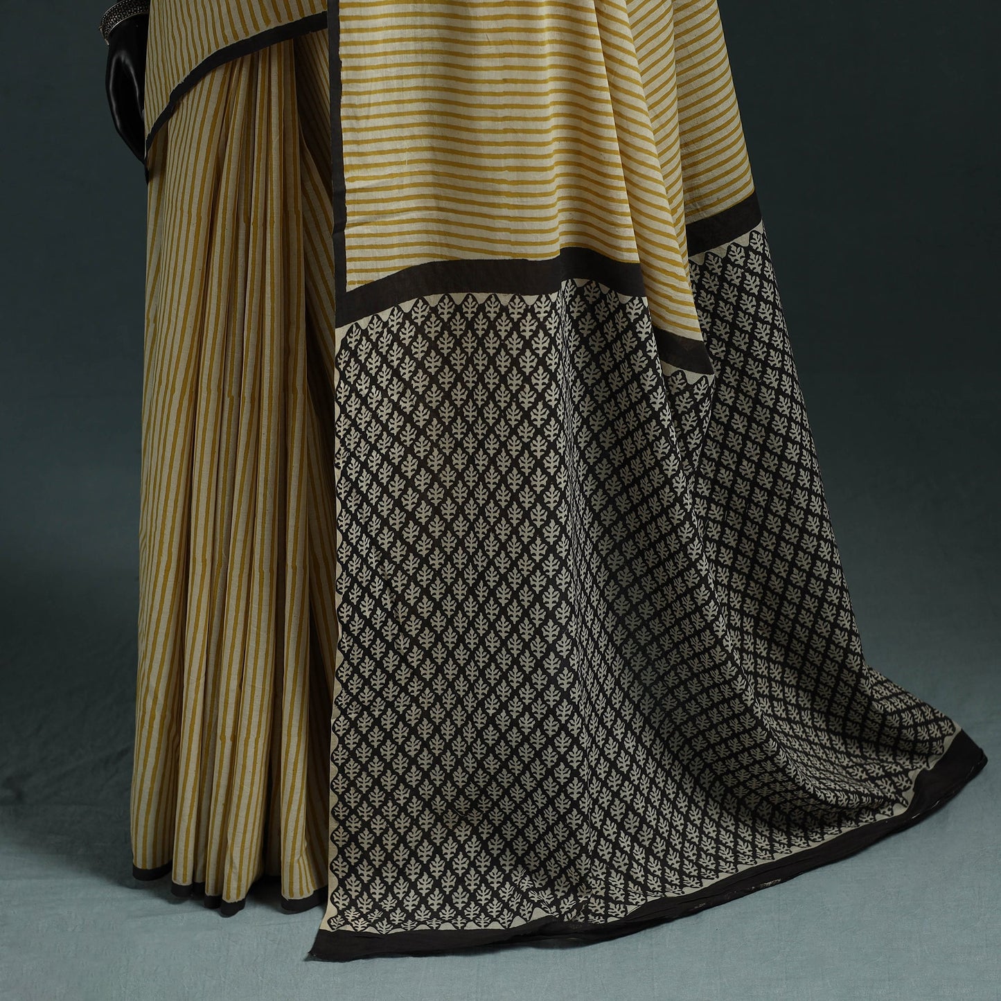Pure mul cotton natural dyed hand block bagru print saree