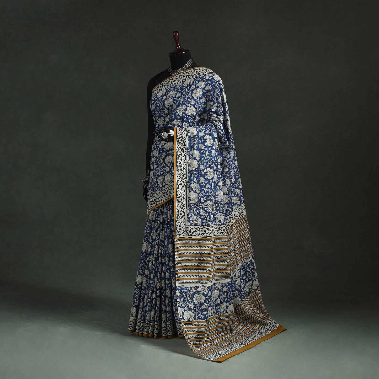 Pure mul cotton natural dyed hand block bagru print saree