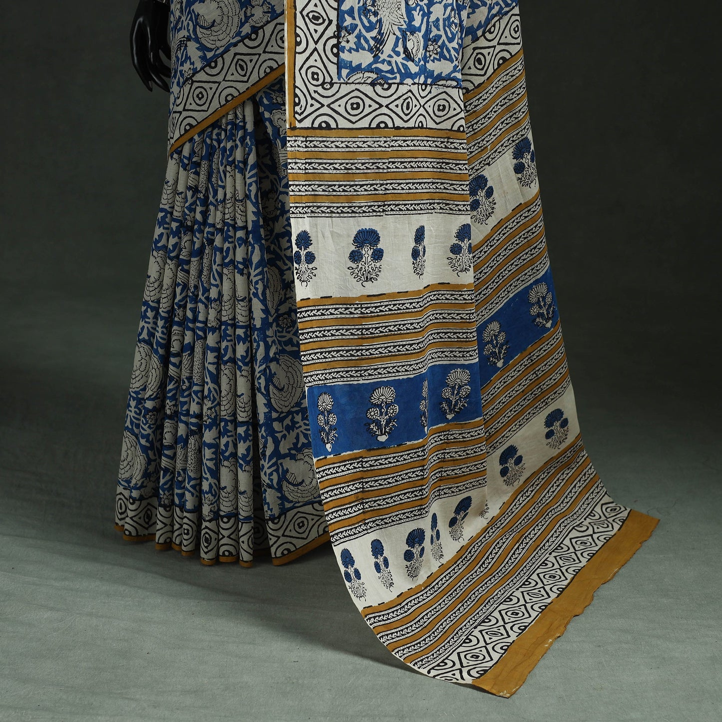 Pure mul cotton natural dyed hand block bagru print saree