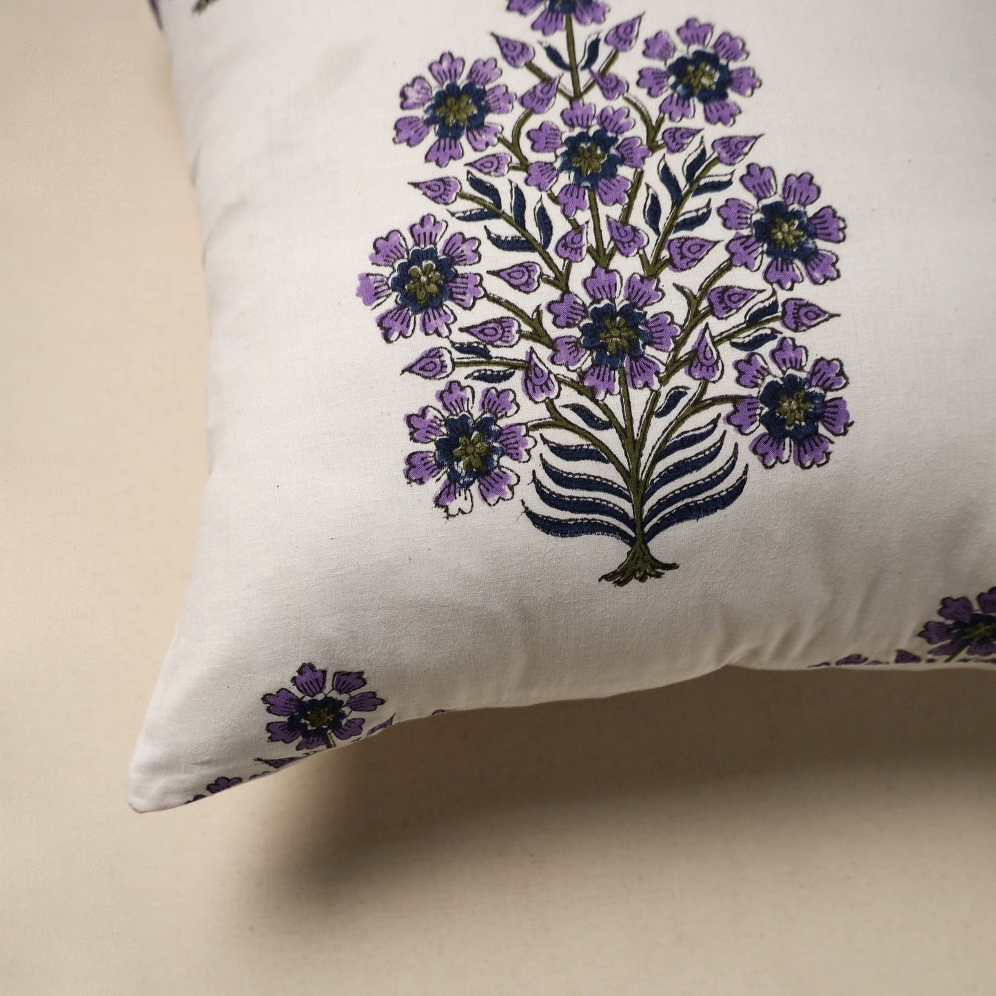 Cotton sanganeri cushion cover (16 x 16 in) 76 - handcrafted