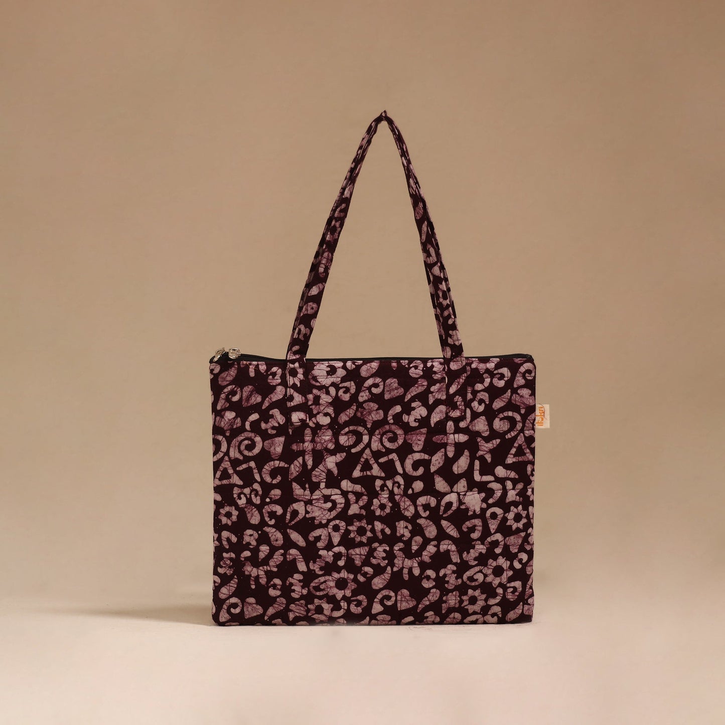 Handcrafted quilted handbag 23