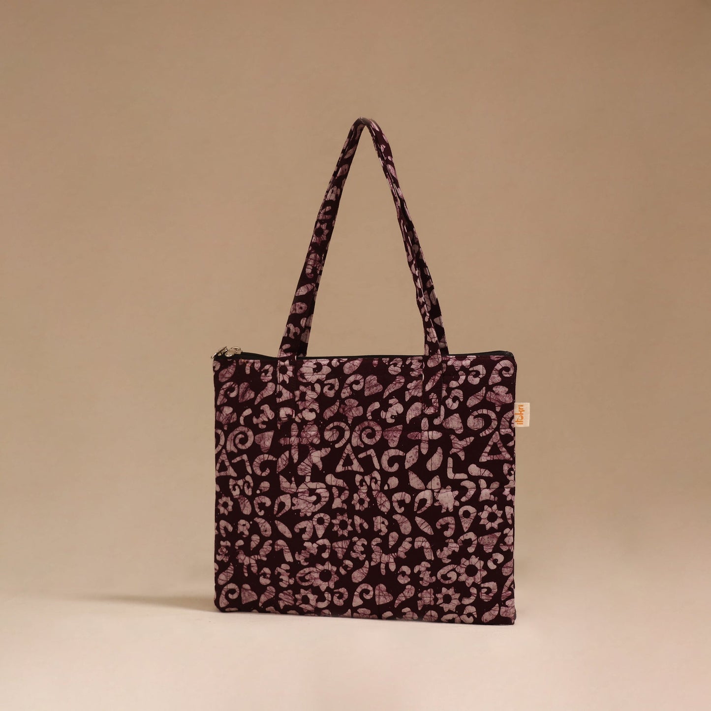 Handcrafted quilted handbag 23