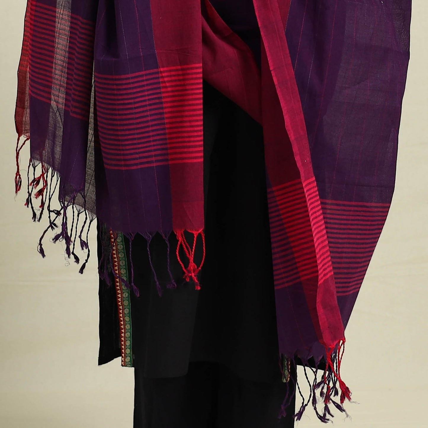 Buy Purple Handloom Cotton Srikakulam Jamdani Dupatta