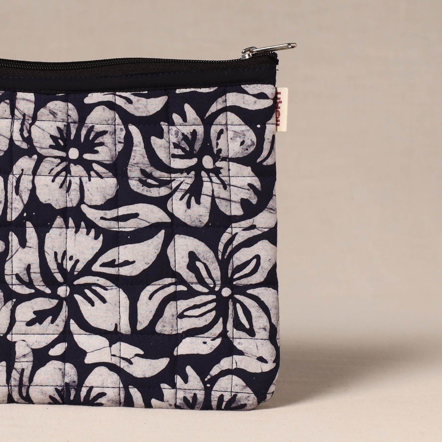 Handmade quilted utility pouch 08 - handcrafted