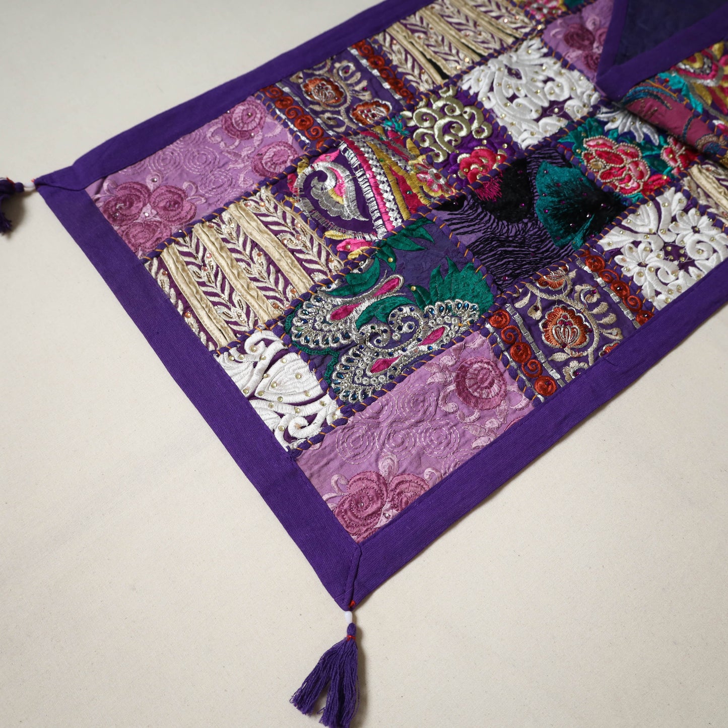 Khambadiya patchwork table runner (71 x 16 in) 04