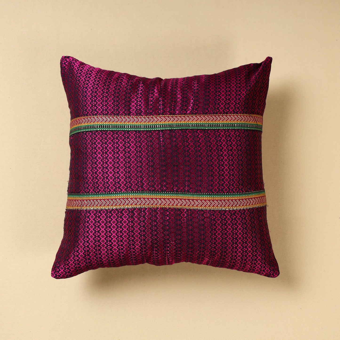 khun cushion cover