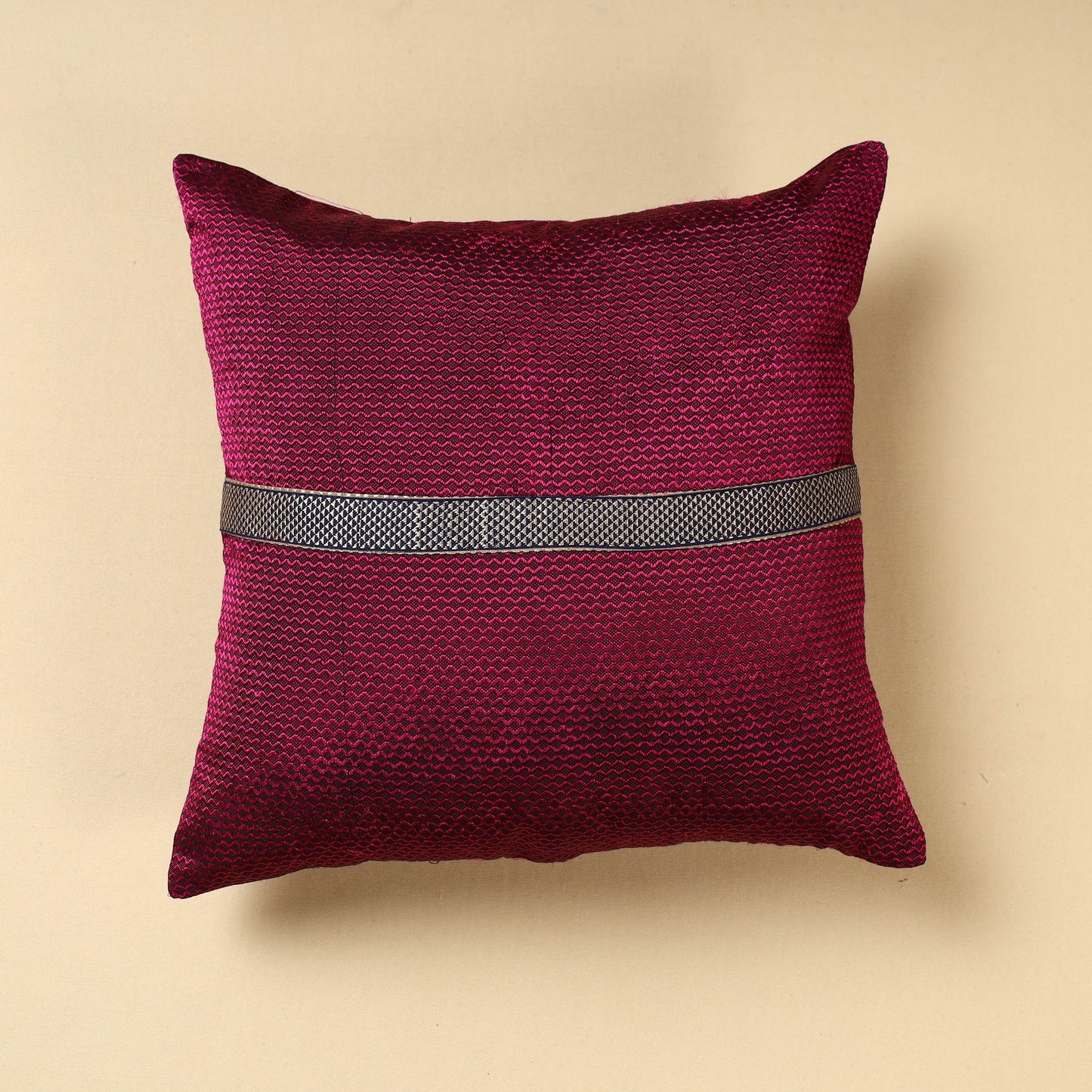 khun cushion cover