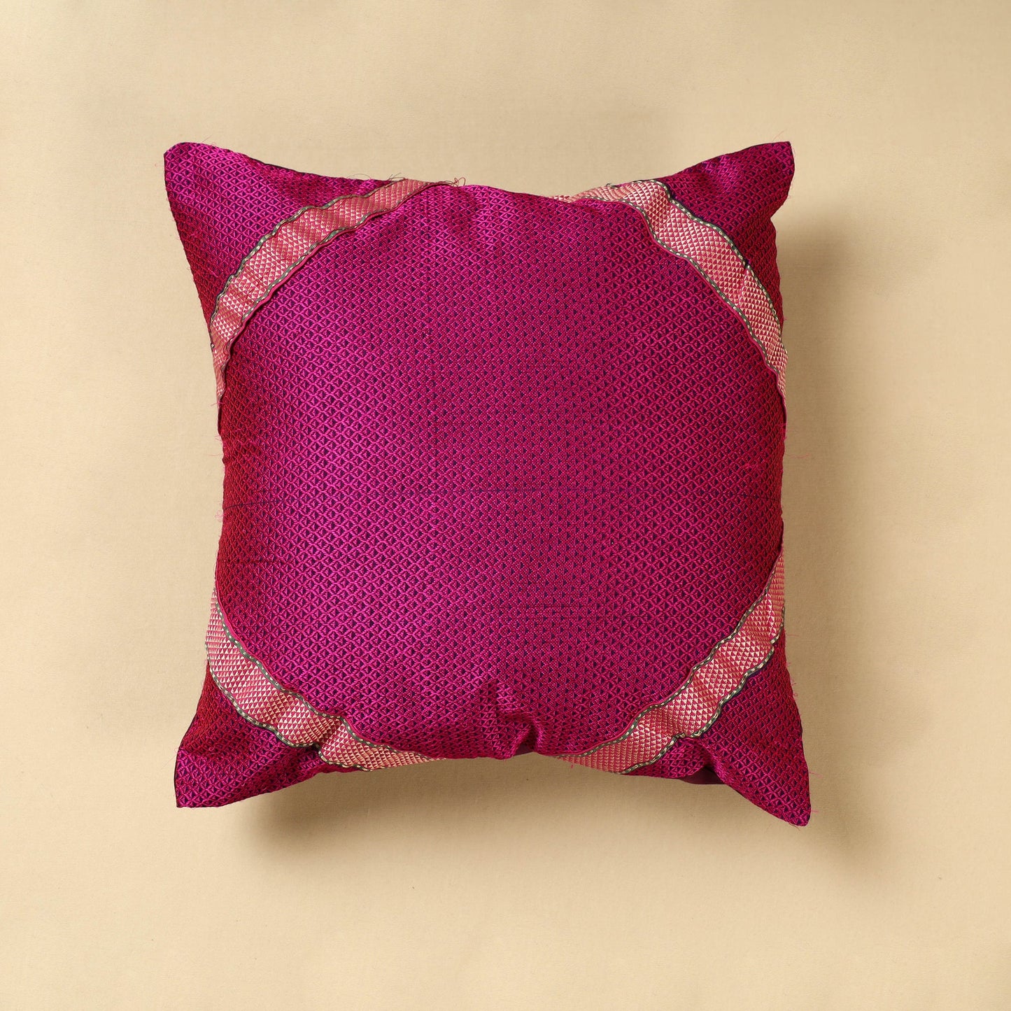 khun cushion cover