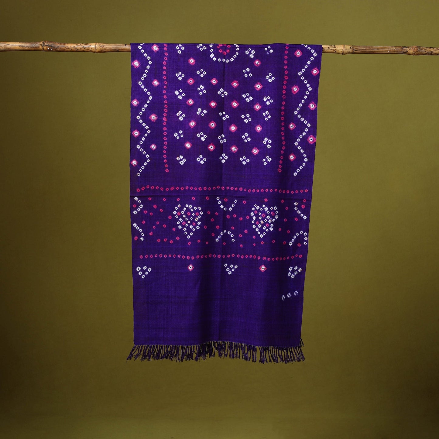 Kutch handwoven merino wool tie-dye bandhani stole 05